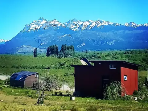 Dos casas con dos Tiny House y sala de estudio