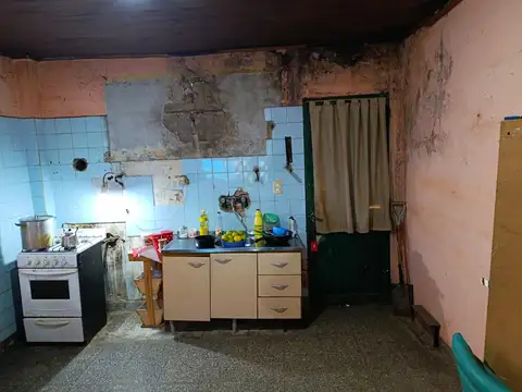 Casa 3 ambientes con 1 baño