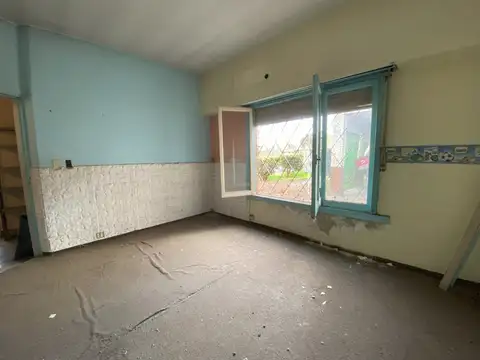 Venta Casa a Reciclar-Parque, Cochera-Ciudadela