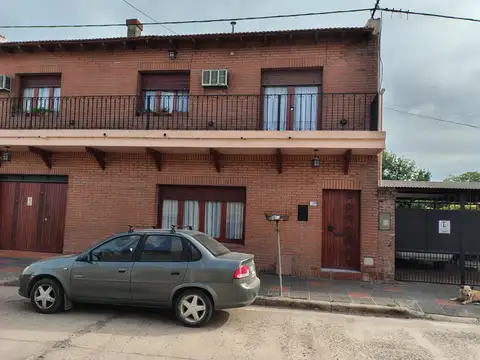 VENTA DE EXCELENTE CASA EN ZONA CENTRICA DE CARMEN DE ARECO