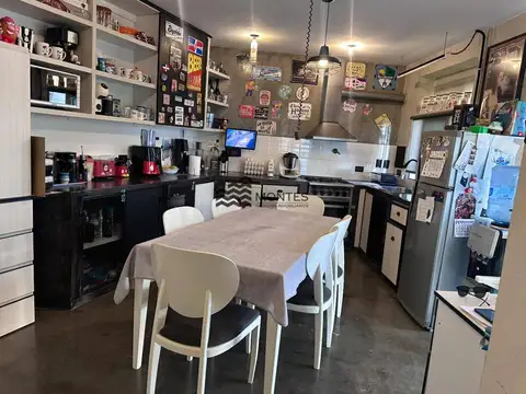 Depto Tipo Casa 3 ambientes con 2 baños