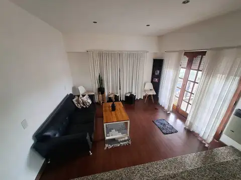 CASA VENTA DIVIDIDA EN 2 PLANTAS 5 DORMI + COCHERA