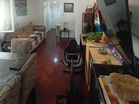 Avenida Monroe 2200, Piso 1