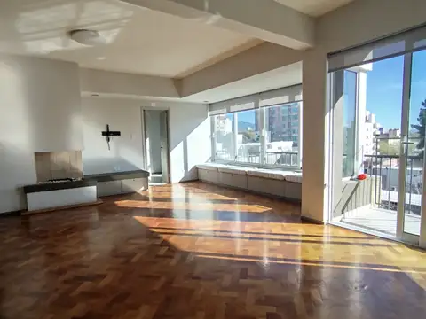 Departamento en Alquiler de 3 dormitorios
