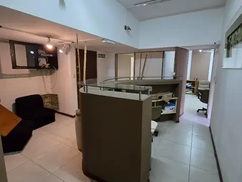 Oficina en Venta con 2 cocheras