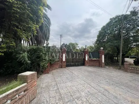 Casa en Barrio Parque Leloir