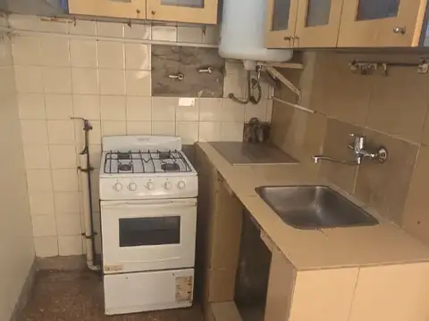 SE VENDE MONOAMBIENTE EN BALVANERA
