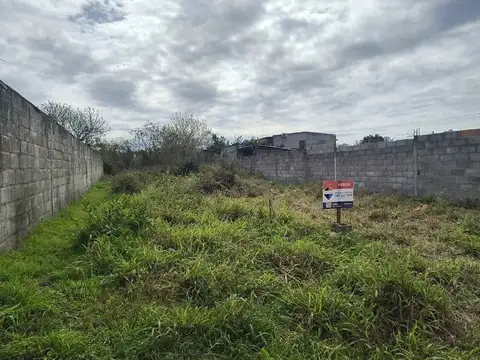 Venta Lote Metán 300 m2 con Todos los Servicios