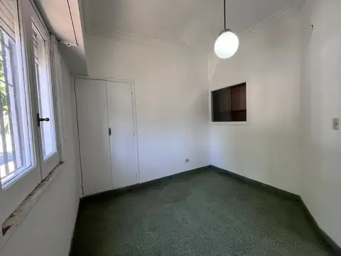 Casa 5 ambientes con 1 baño