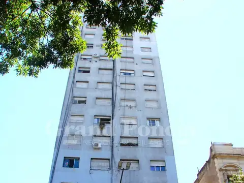 Av. Entre Ríos 1000