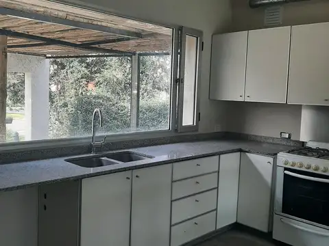 Casa en Alquiler al Oeste