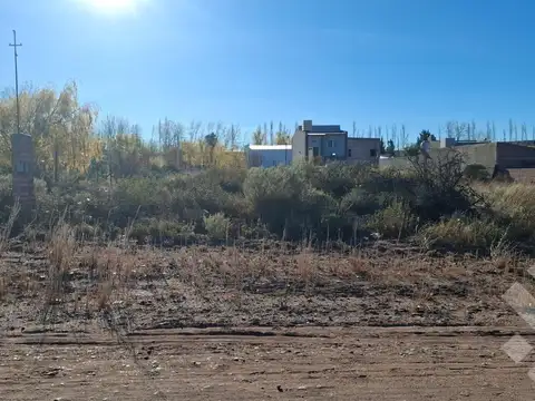 Terreno en Venta 15  mts Fondo