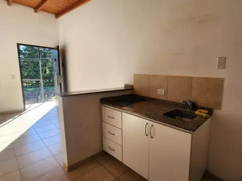 Depto Tipo Casa 2 ambientes con 1 baño