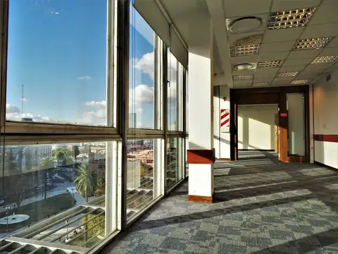 ALQUILER OFICINA CENTRO TERRAZA Y SEGURIDAD