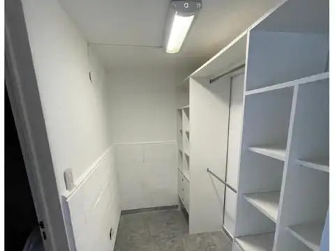 Casa en Alquiler en Echeverria Del Lago, USD 1.200