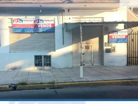 Venta de local, 2 viviendas y galpón