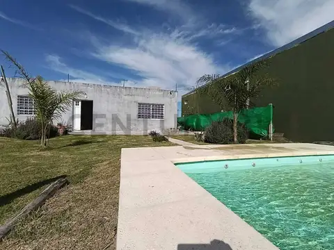 VENTA-Imperdible Quinta en Zárate: Piscina 8x4, 2 Baños, Quincho Equipado y Amplio Parque