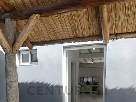 VENTA-Imperdible Quinta en Zárate: Piscina 8x4, 2 Baños, Quincho Equipado y Amplio Parque