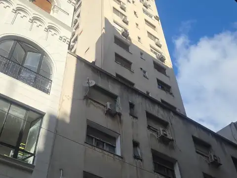 Suipacha e/ Avenida Corrientes y Lavalle