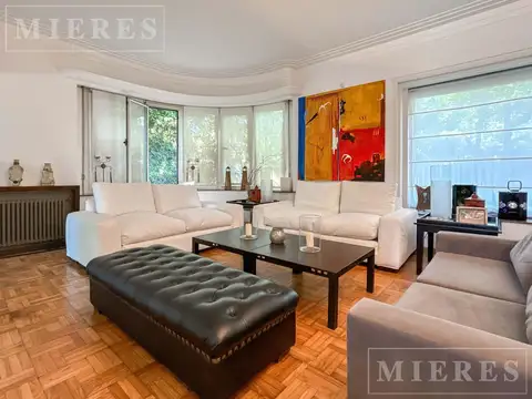 Casa en Alquiler con 1 cochera