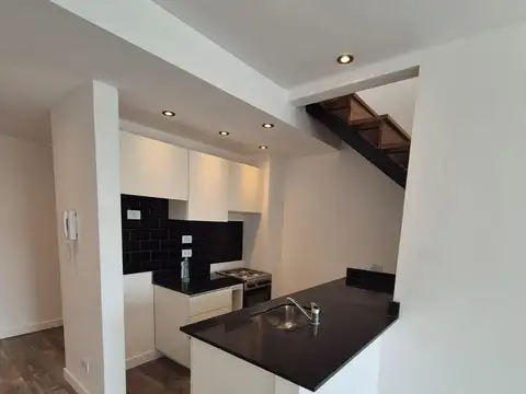 VENTA - 2 AMBIENTES A ESTRENAR CON BALCÓN ATERRAZADO AL FRENTE!