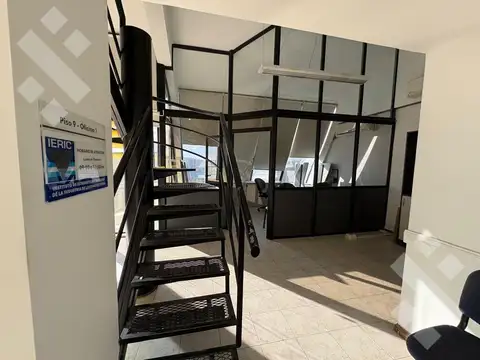 Oficina en Venta 24 años