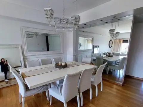 Av Cordoba 2800- Barrio Norte- Sensacional semipiso c/cochera y baulera