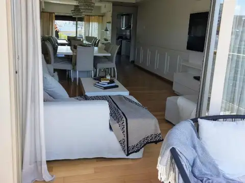 Departamento en Venta en Barrio Norte, USD 505.000