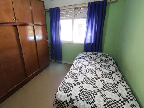 OPORTUNIDADA CASA 3 AMBIENTES CON COCHERAS ESCUCHA OFERTA