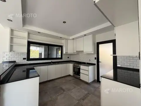Casa en Alquiler de 4 dormitorios