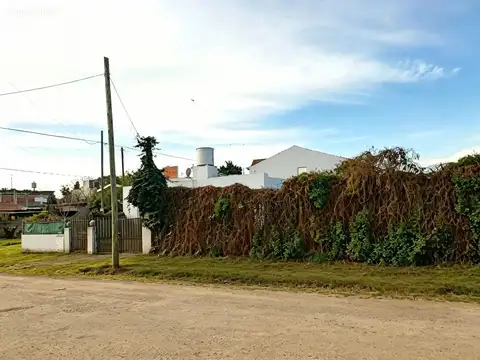 Los Matreros 3400