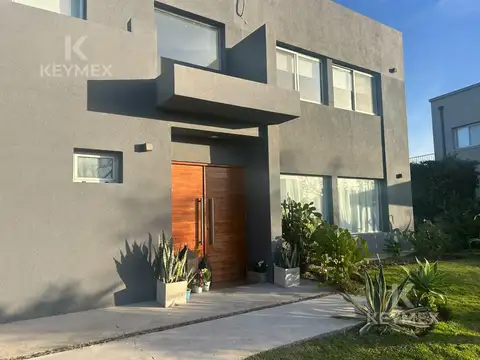 Casa en Alquiler en El Cantón - Barrio Islas, USD 1.550