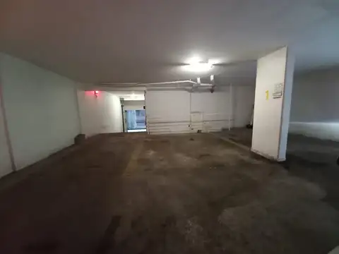 VENTA COCHERA EN EL CENTRO DE ROSARIO