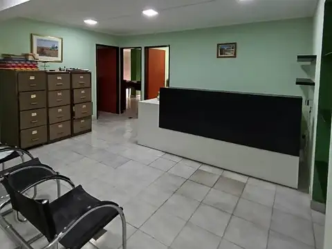 Oficina 4 ambientes con 1 baño