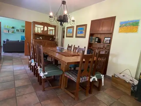 CASA EN VENTA DON TORCUATO - 5 DORM - DEPCIAS