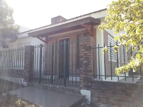 Casa 2 ambientes con 1 baño