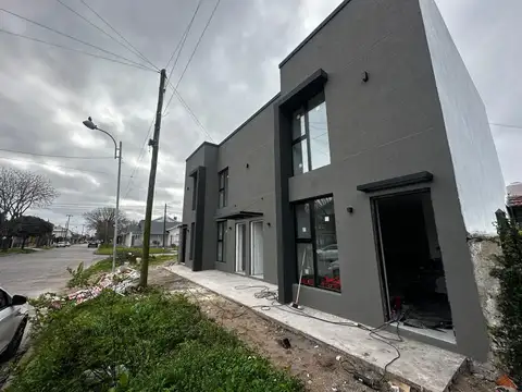 Depto Tipo Casa en Venta en Villa Primera, USD 99.900