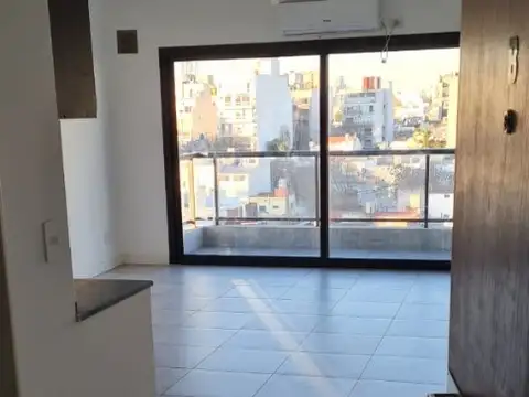 MONOAMBIENTE C/ BALCÓN AL FRENTE VILLA ORTÚZAR
