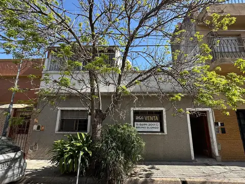 Depto Tipo Casa en Venta 50 años