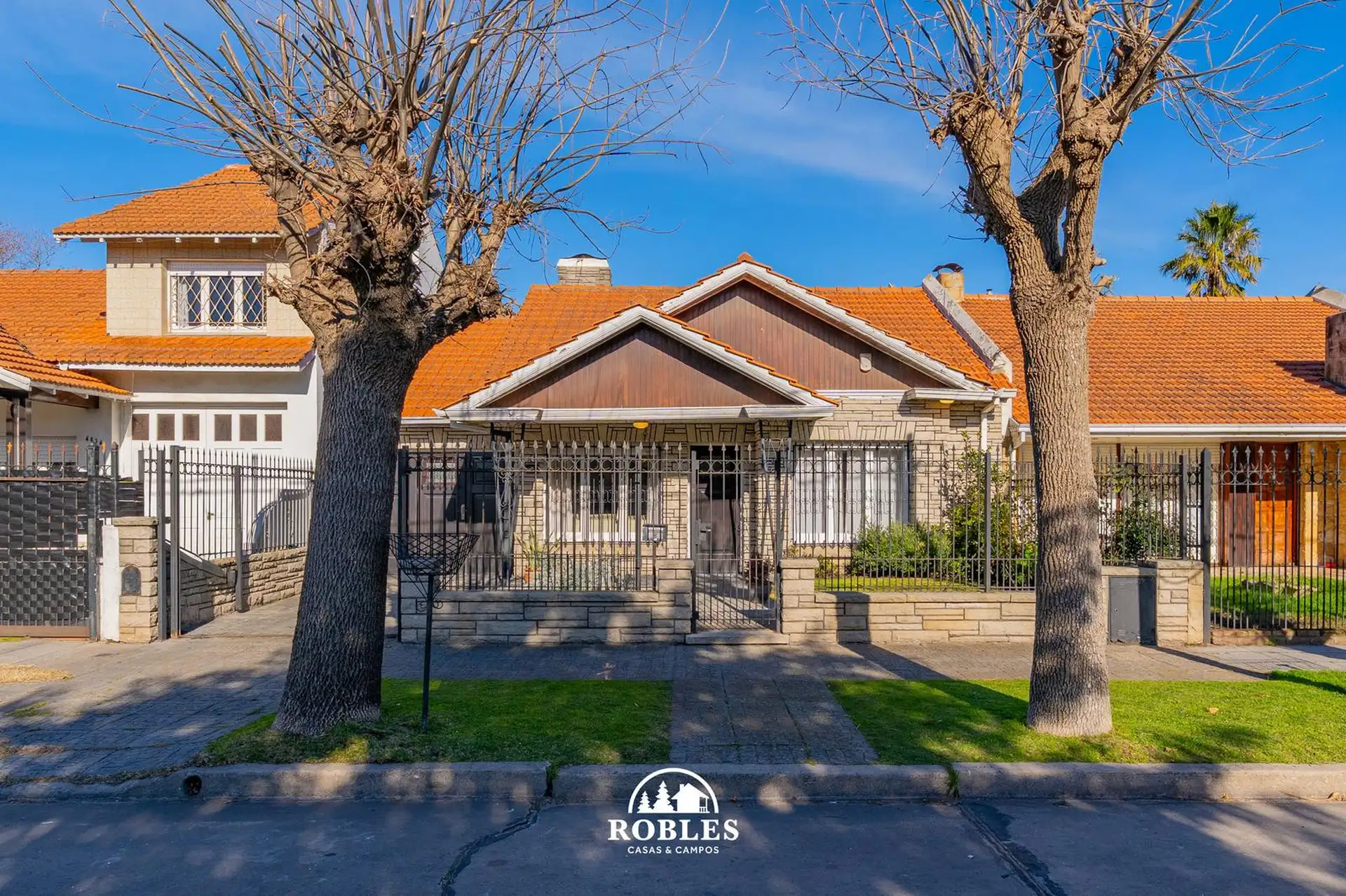 Chalet en el tradicional barrio Parque Luro