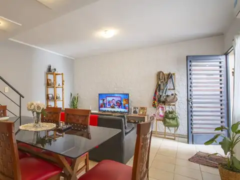 Depto Tipo Casa en Venta de 2 dormitorios