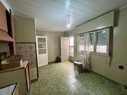 VENTA CASA 3 AMB CON DPTO. EN PLANTA ALTA QUILMES