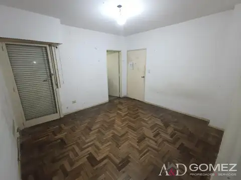 DEPARTAMENTO 2 AMB A REFACCIONAR EXCELENTE UBICACION