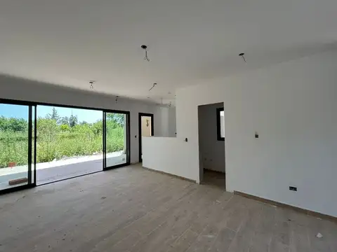 VENTA CASA EN COMPLEJO CERRADO 4 AMB- PILAR