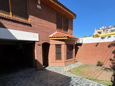 Excelente casa de 3 dormitorios en Venta en zona de parque san martin, La Plata