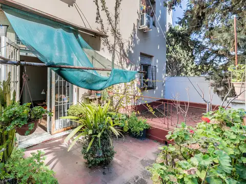 Departamento tipo PH con terraza en plaza irlanda