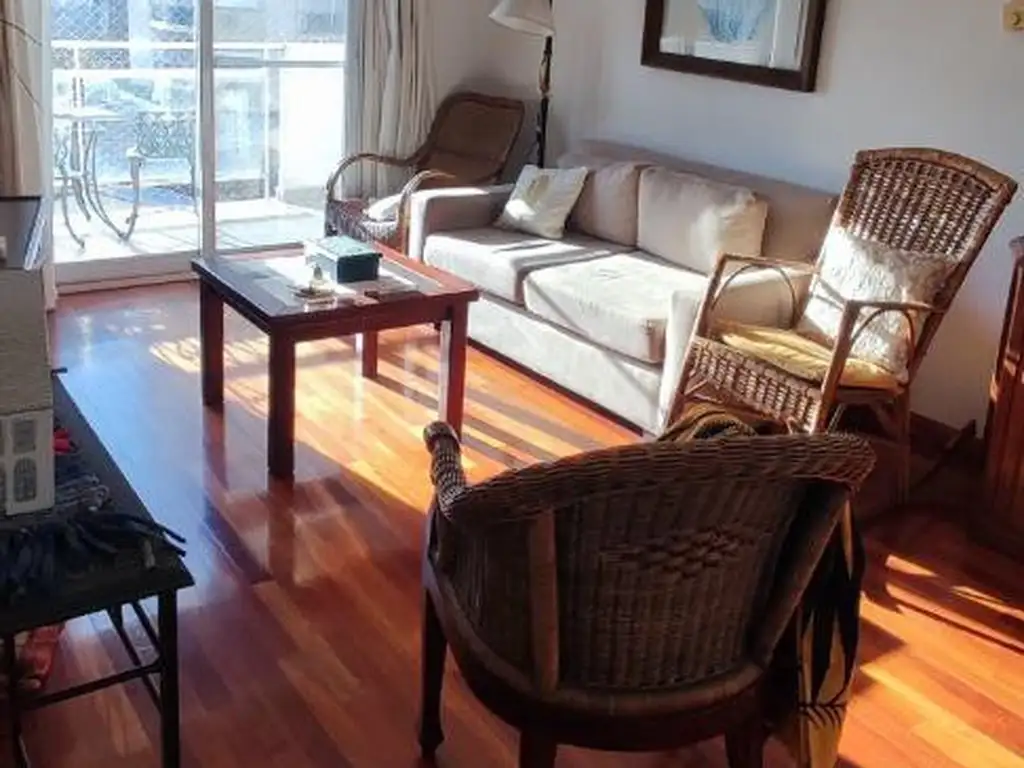 Alte G Brown 678 , Piso 4