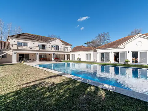 Casa en Venta en El Trébol, USD 590.000