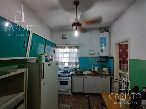 Casa en Venta con 3 cocheras