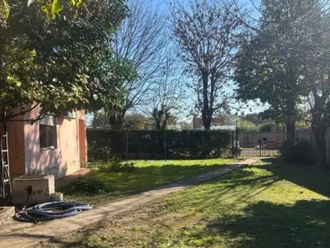 Casa 2 ambientes con 1 baño